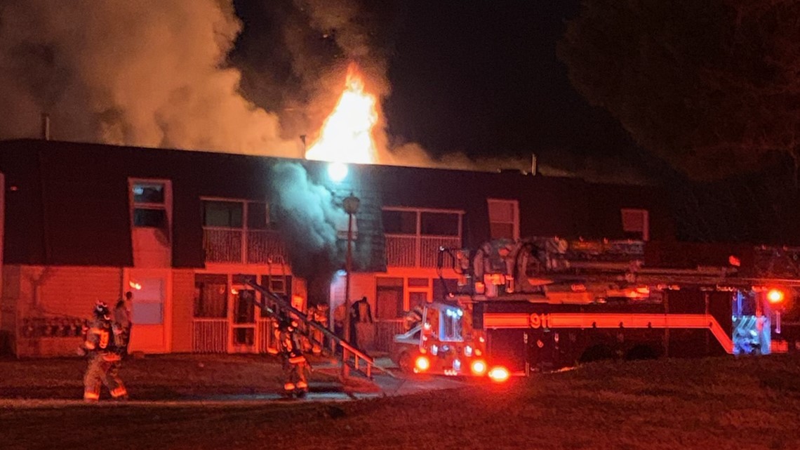 Virginia Beach crews save residents, pets from apartment fire - Vimarsana News