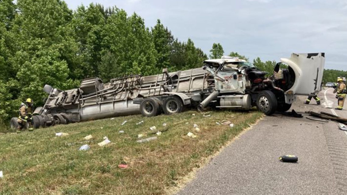 Driver hurt after fuel tanker overturns in Chesapeake - Vimarsana News