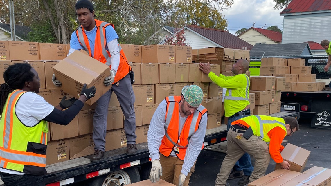 over-13-000-pounds-of-food-donated-to-local-foodbank-13newsnow