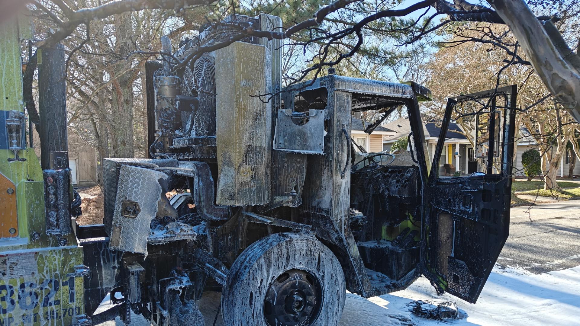 Fire crews quickly contain trash truck blaze in Norfolk's Ocean View ...