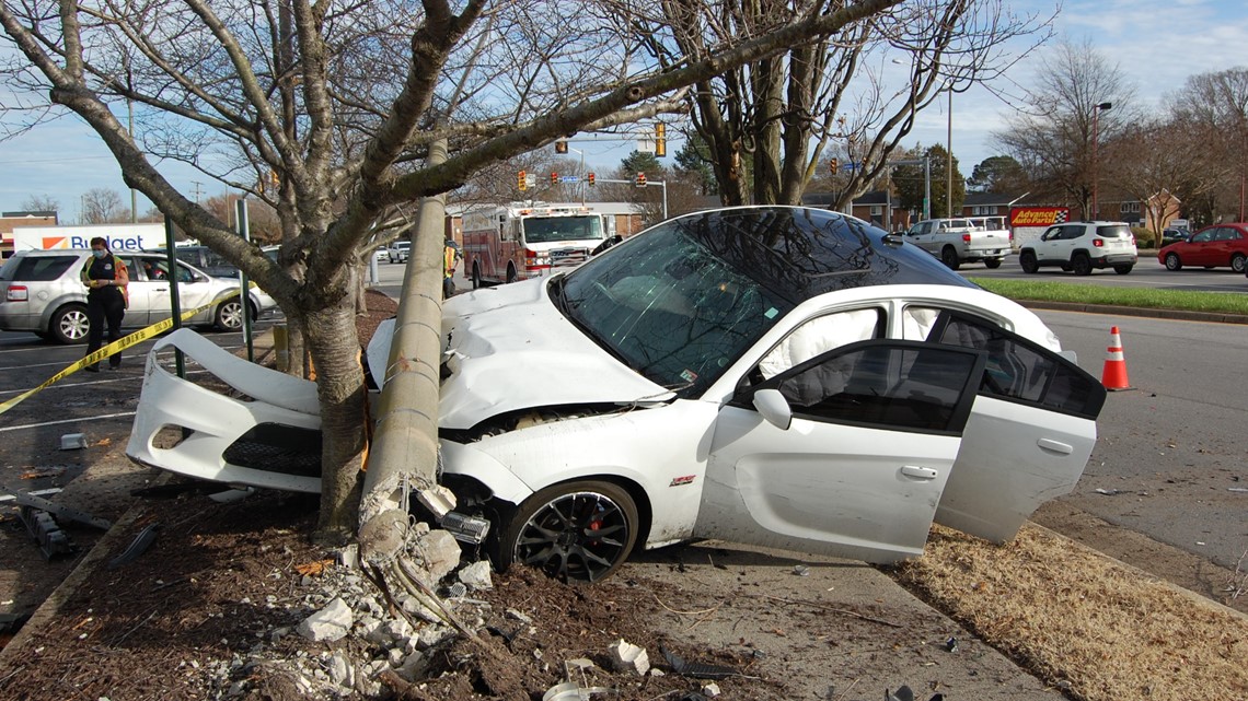 VSP: Man injured after fleeing trooper, crashing vehicle - Vimarsana News