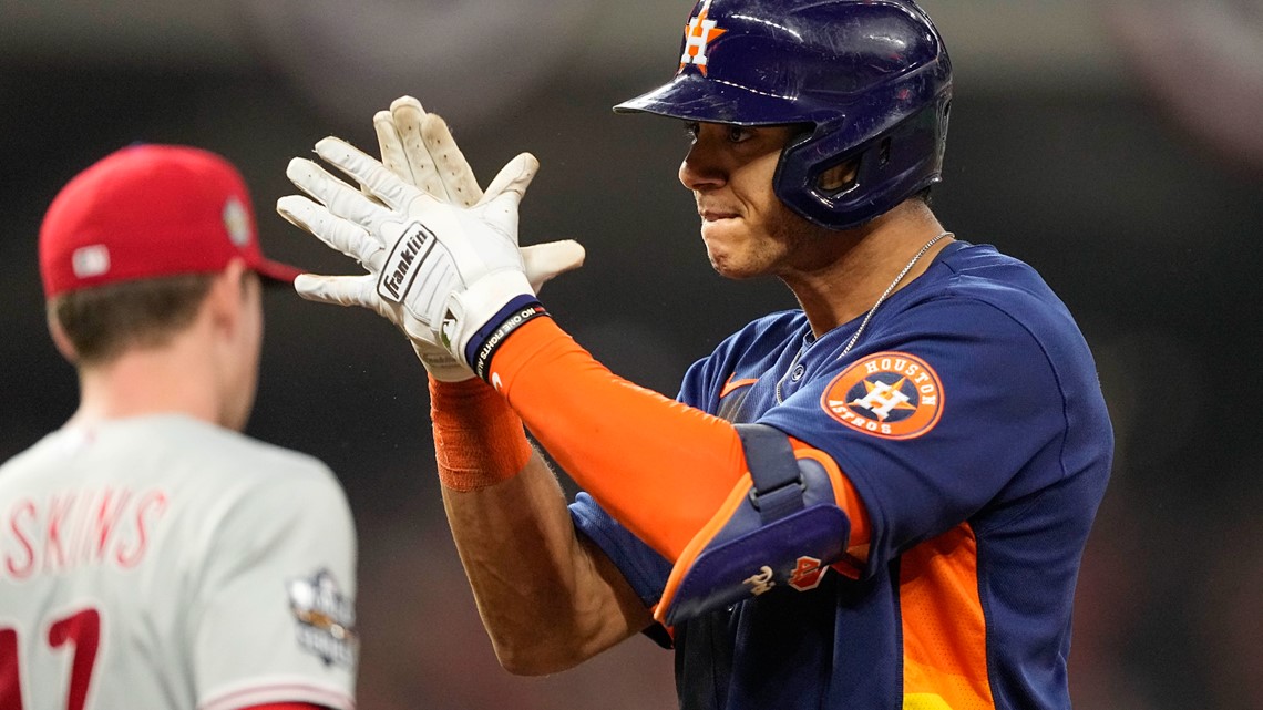 Alvarez blasts Baker, Astros to World Series title vs. Phillies