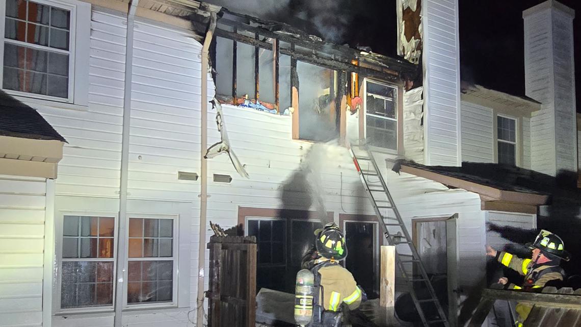 1 displaced after Virginia Beach townhouse fire | 13newsnow.com