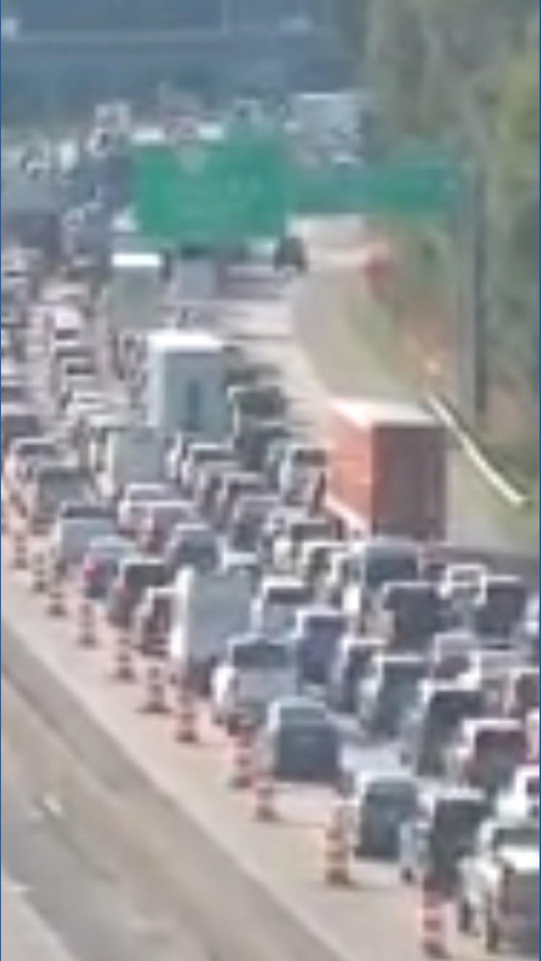 Multi-lane vehicle crash caused I-64E temporary delays in Newport