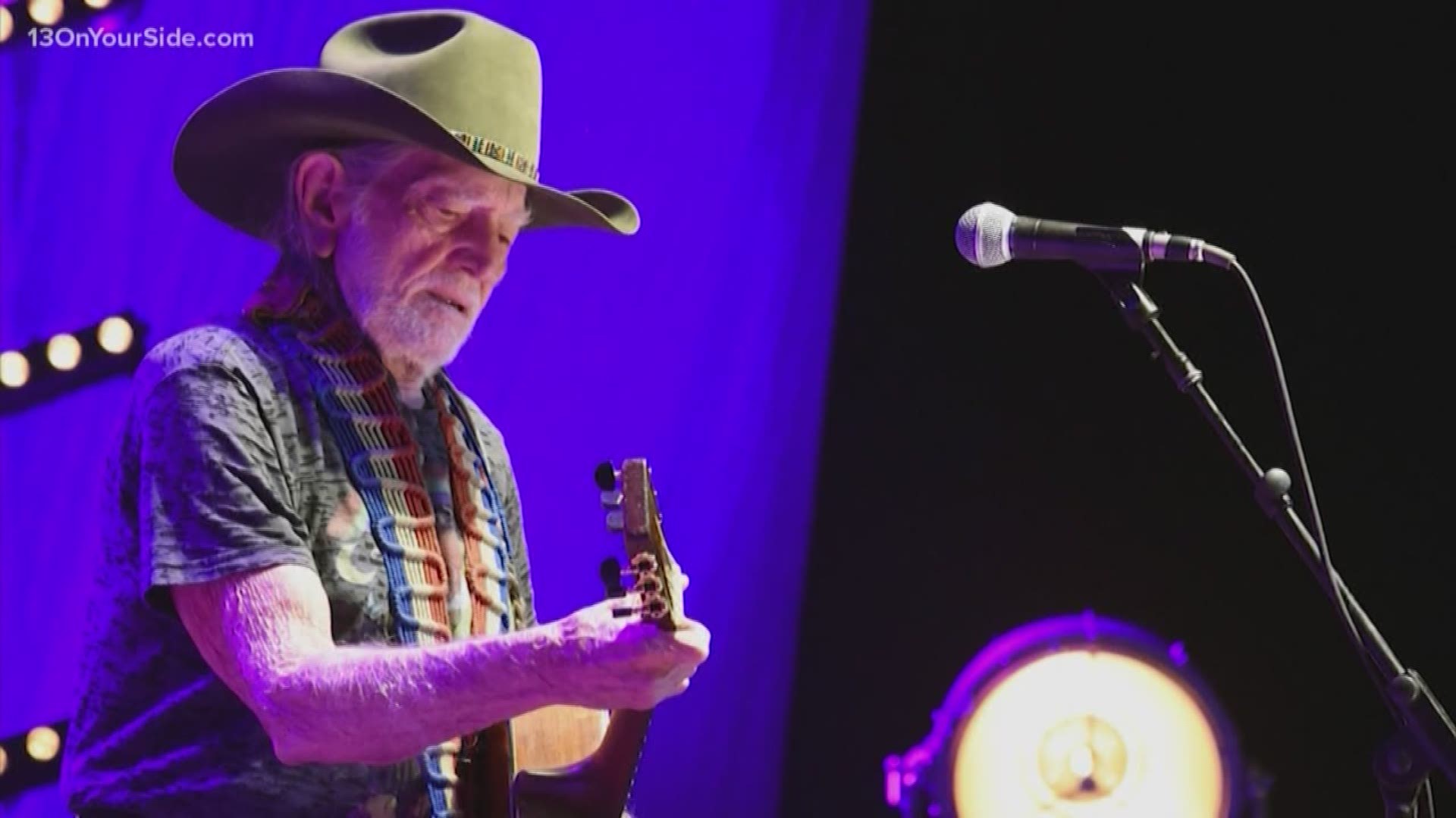 Willie Nelson has canceled his tour because of a "breathing problem." The 86-year-old singer apologized on Twitter late Wednesday, writing "I need to have my doctor check out." Nelson had just finished performing with Alison Krauss in Toledo, Ohio, and he was next scheduled to appear Friday in Grand Rapids.